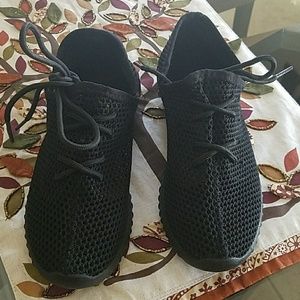 Qupid black sneakers